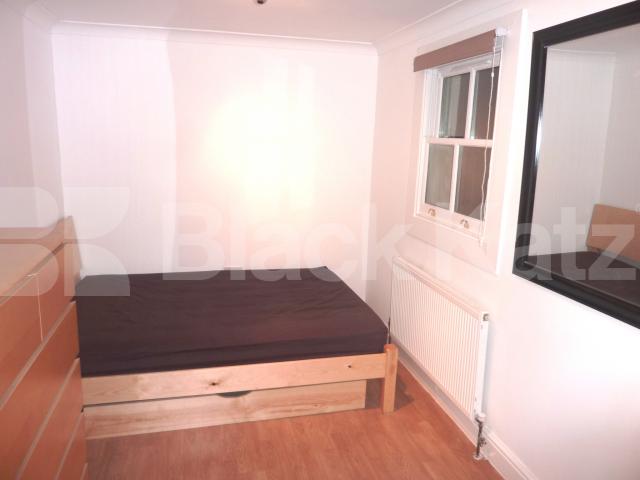 			NEW INSTRUCTION / GREAT LOCATION / BRAND NEWLY REFURBISHED , 2 Bedroom, 1 bath, 1 reception Flat			 Portobello Road, Ladbroke Grove